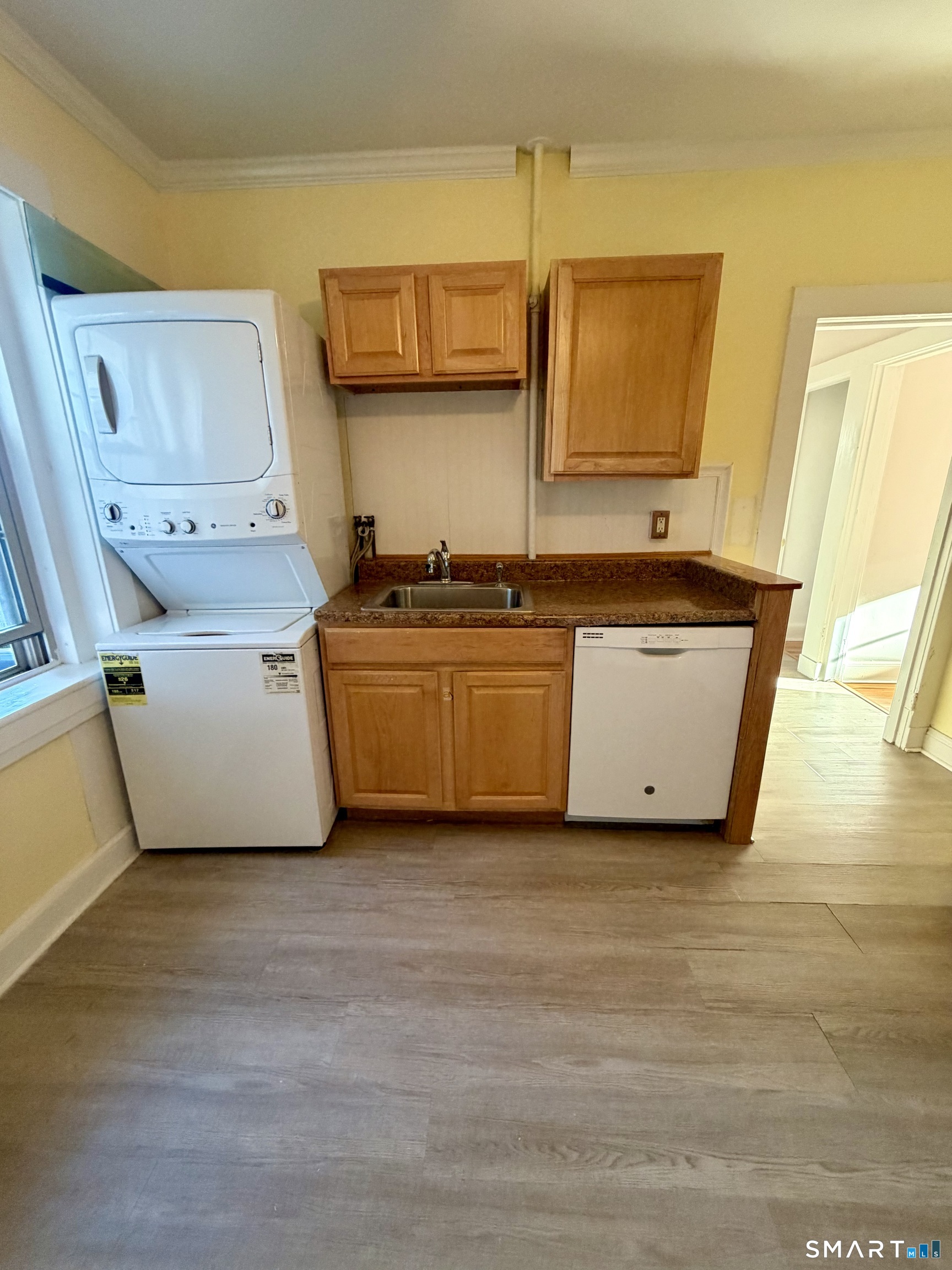 32 Rowsley Street Bridgeport CT 06605
