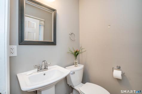 1040 Farmington Avenue West Hartford CT 06107