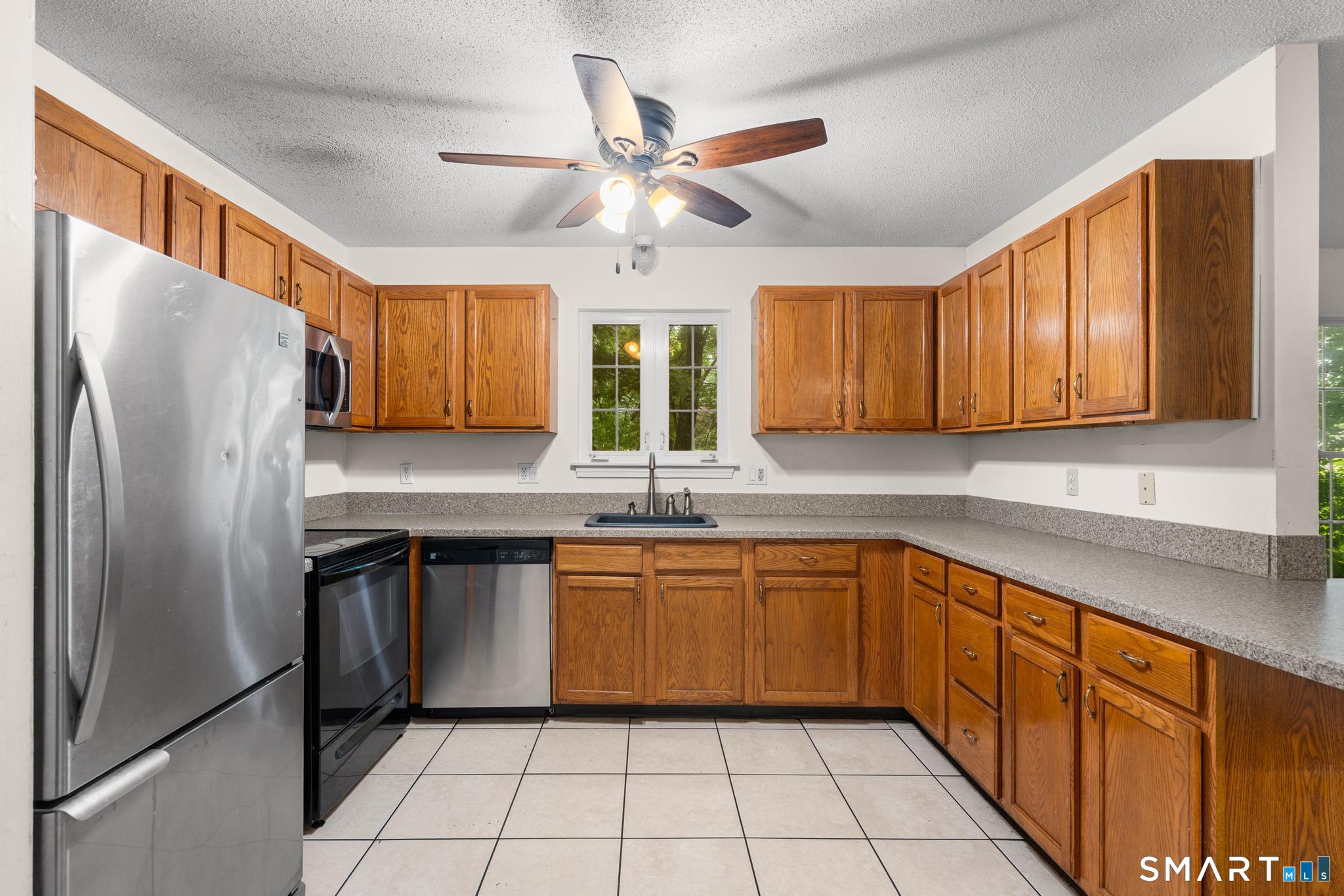 24 Fitch Meadow Lane South Windsor CT 06074