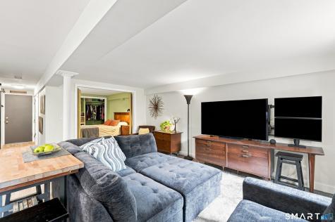 22 Main St Extension Simsbury CT 06081