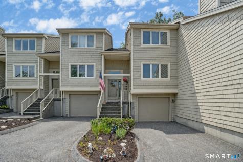 12 Boulevard Drive Danbury CT 06810