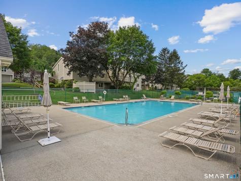 12 Boulevard Drive Danbury CT 06810