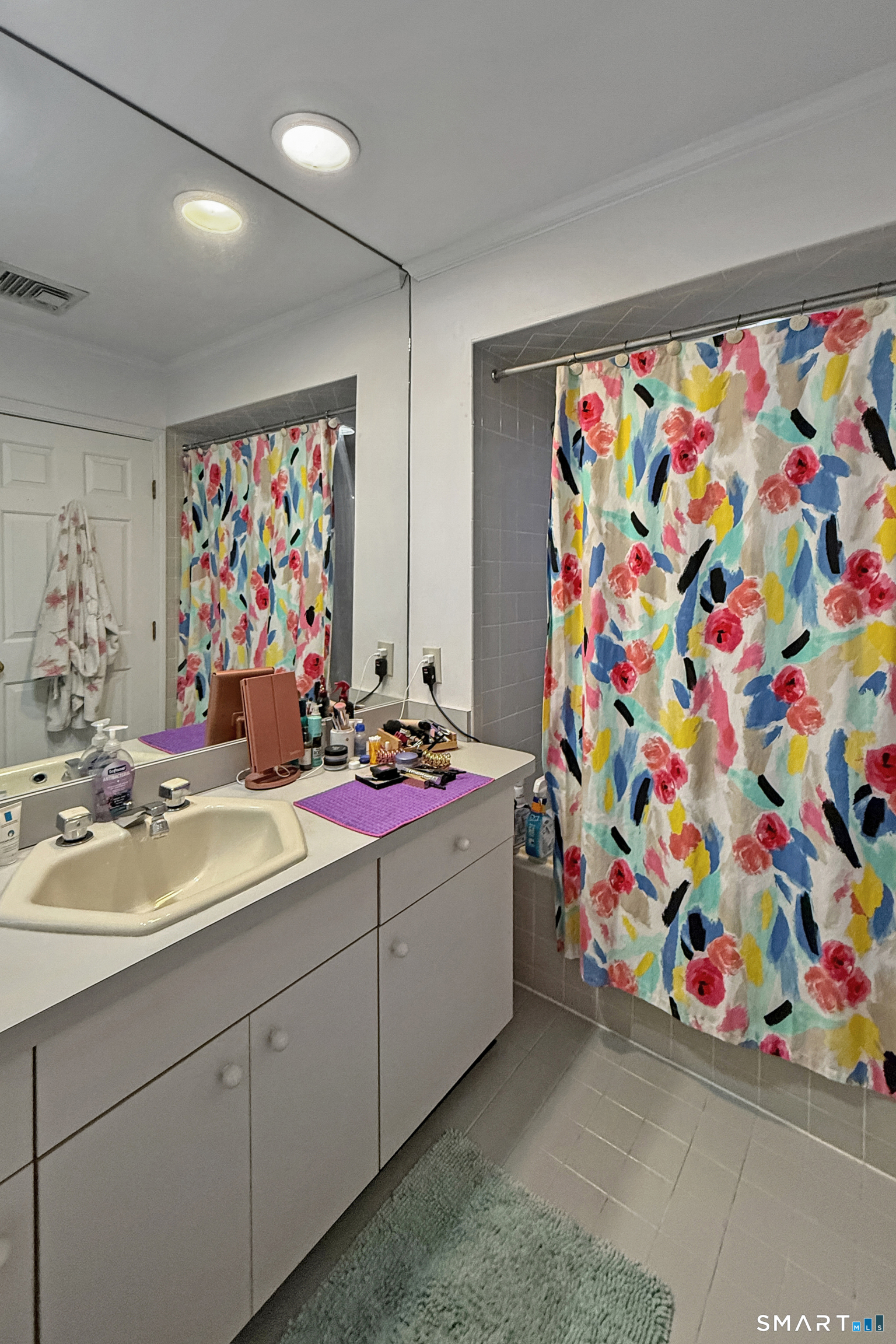12 Boulevard Drive Danbury CT 06810