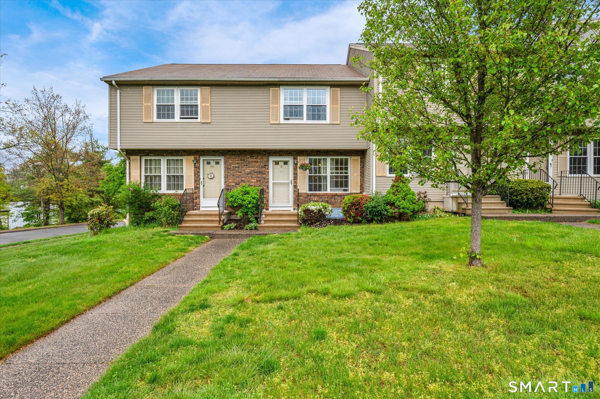 8 Countryside Lane Middletown CT 06457