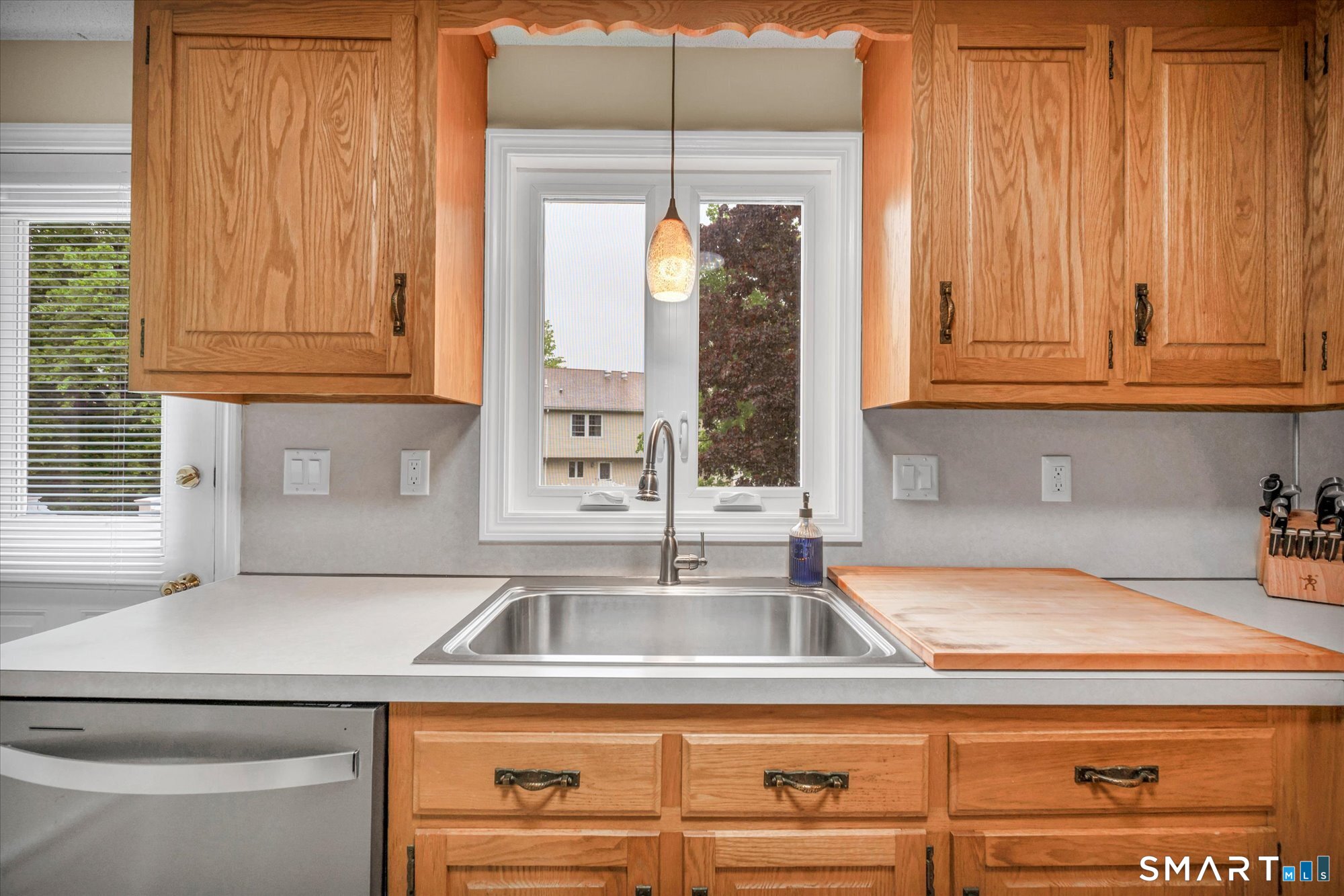 8 Countryside Lane Middletown CT 06457