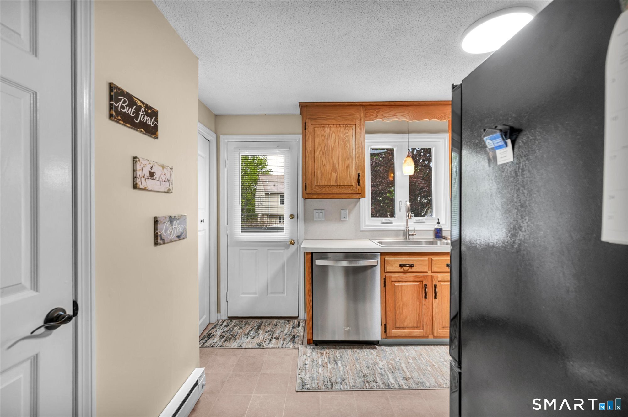 8 Countryside Lane Middletown CT 06457