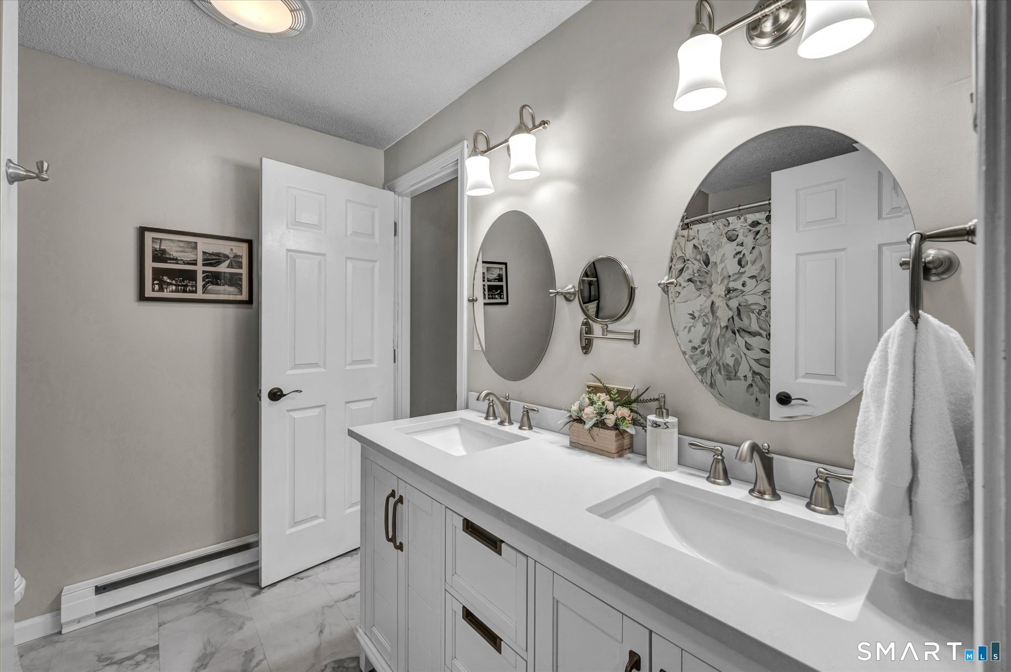 8 Countryside Lane Middletown CT 06457