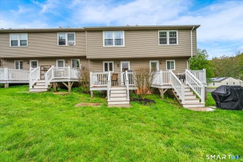 8 Countryside Lane Middletown CT 06457