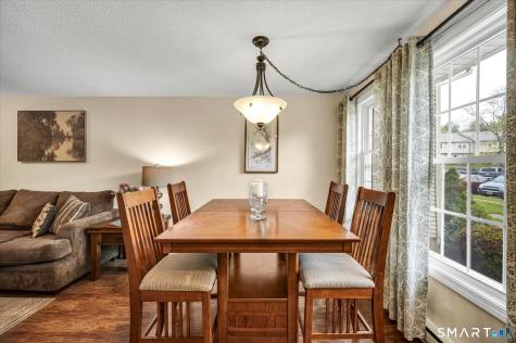 8 Countryside Lane Middletown CT 06457