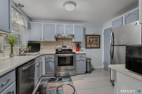 81 East Pattagansett Road East Lyme CT 06357