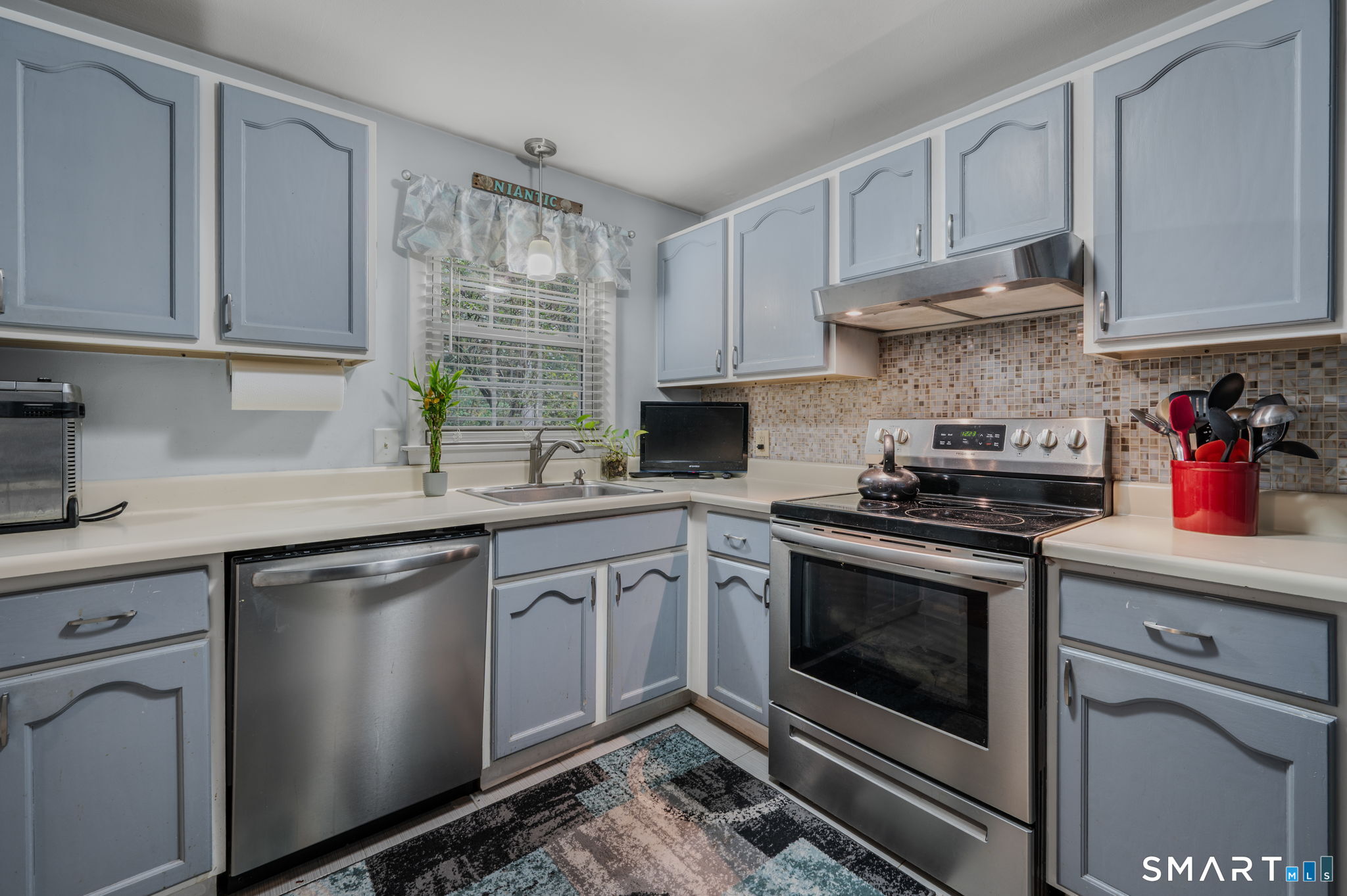 81 East Pattagansett Road East Lyme CT 06357