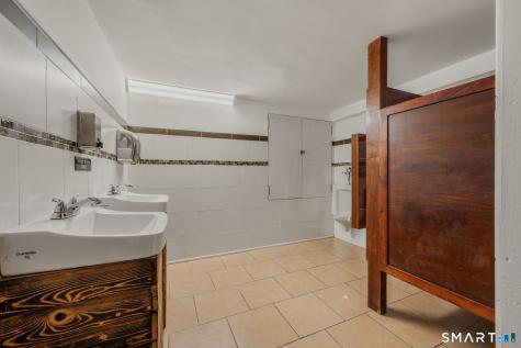 200 Bank Street New London CT 06320