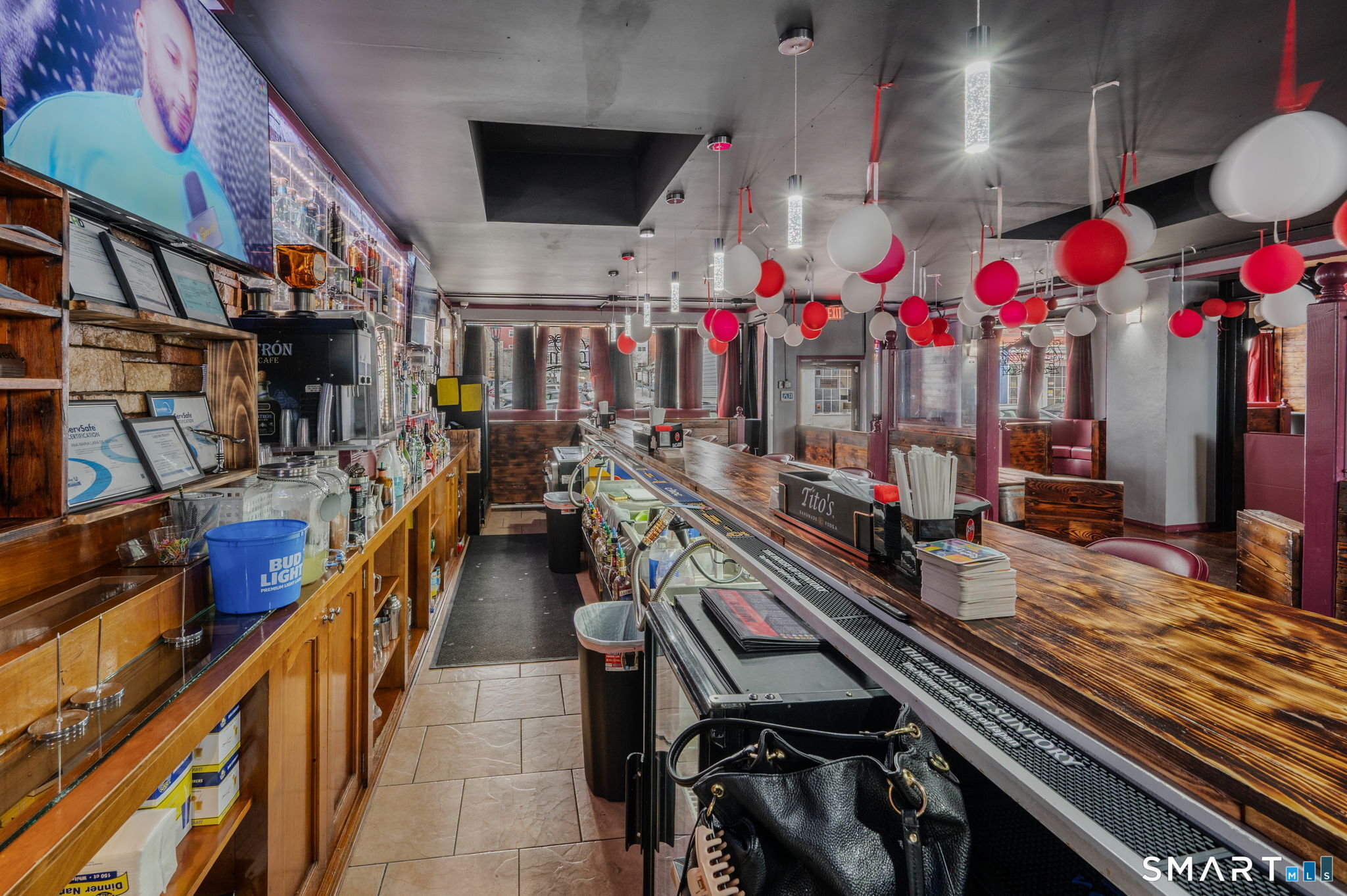200 Bank Street New London CT 06320
