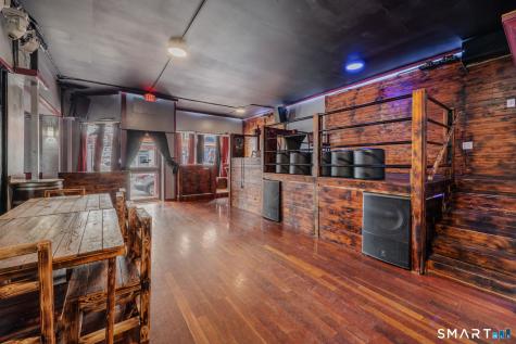 200 Bank Street New London CT 06320