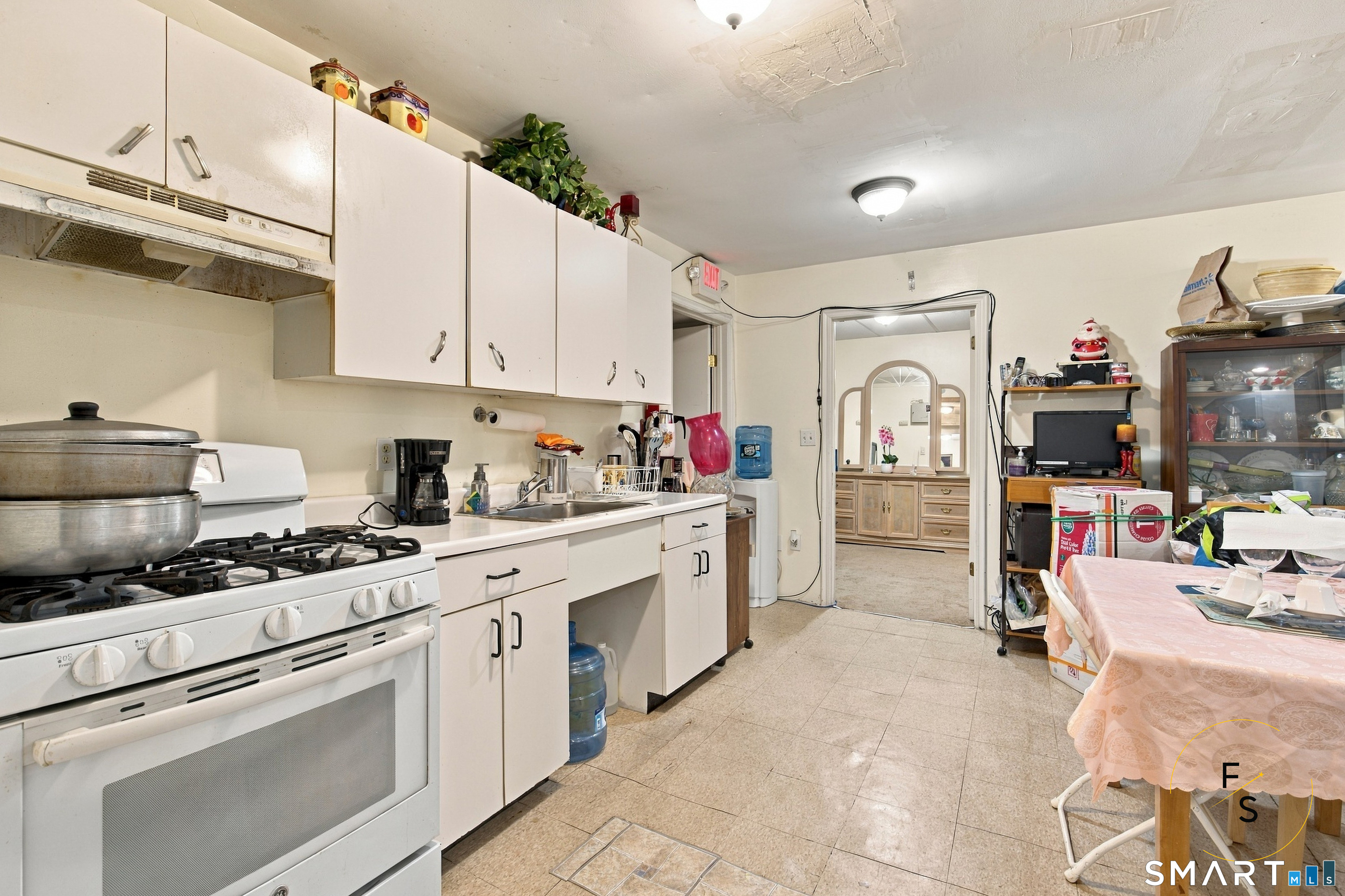 487 Meadow Street Waterbury CT 06702