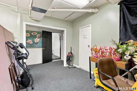 487 Meadow Street Waterbury CT 06702