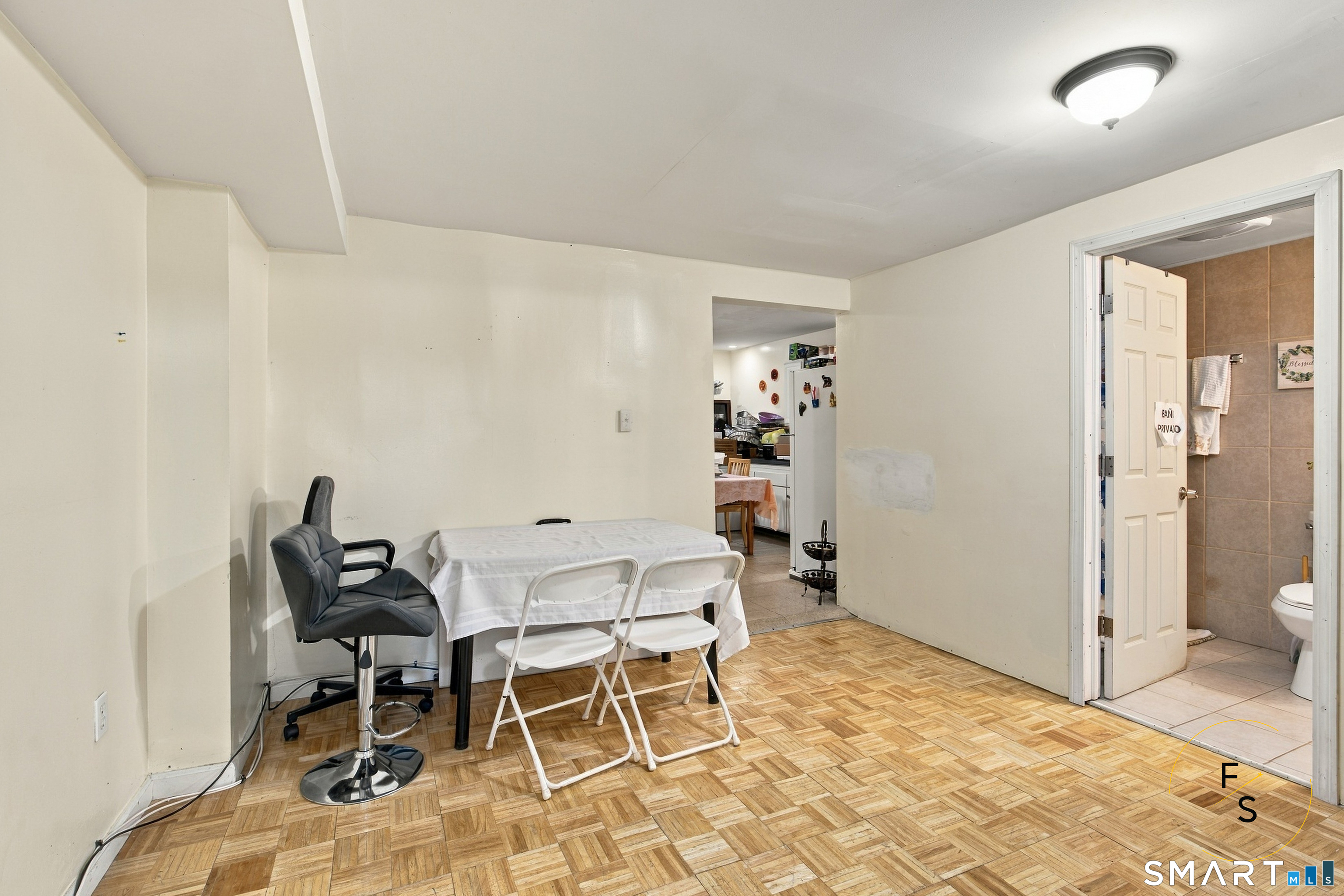 487 Meadow Street Waterbury CT 06702