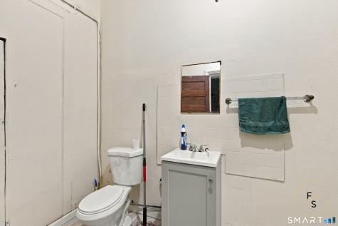 487 Meadow Street Waterbury CT 06702