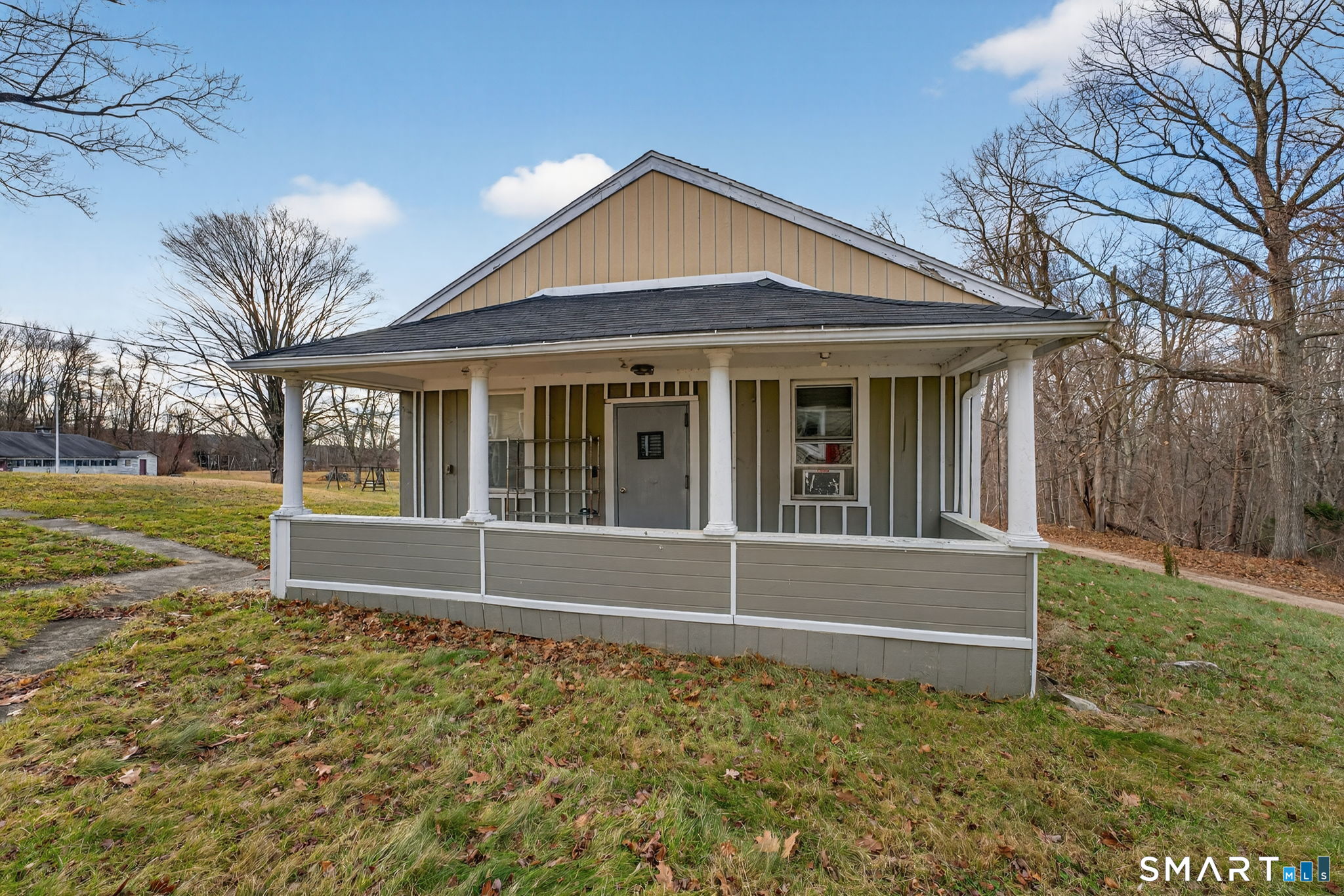 613 Town Street East Haddam CT 06469