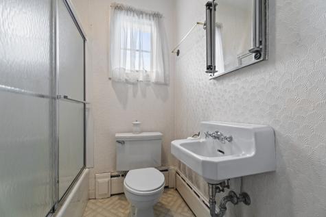 32 East Main Street Stonington CT 06355