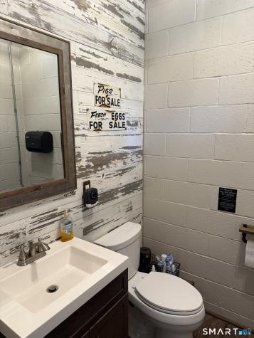 37 Windermere Avenue Ellington CT 06029