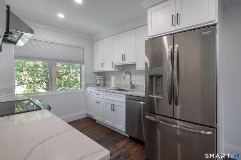 159 Boston Post Road East Lyme CT 06333