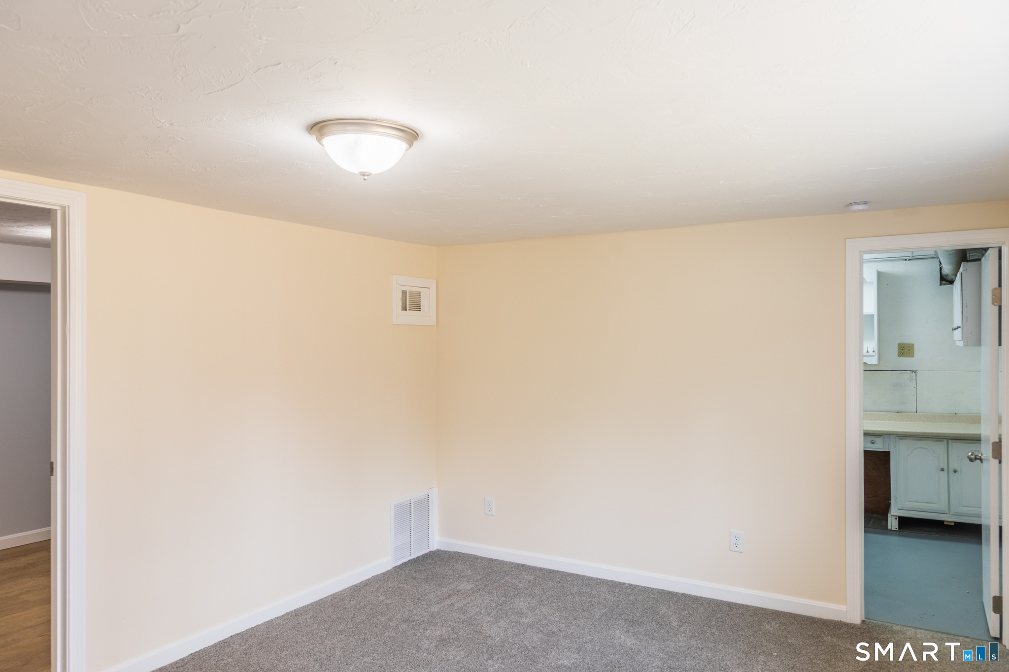 394 Mashamoquet Road Pomfret CT 06259
