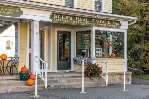 289 Main South Street Woodbury CT 06798