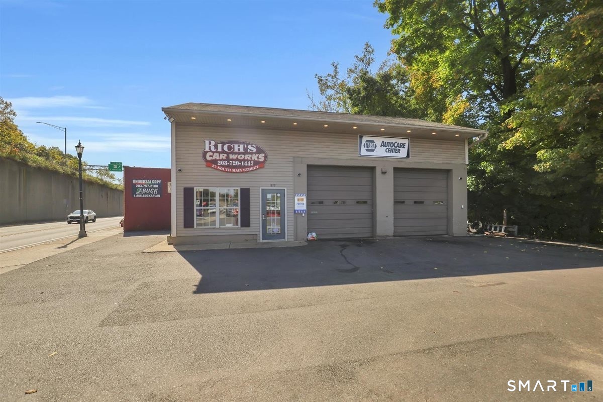 27 South Main Street Naugatuck CT 06770