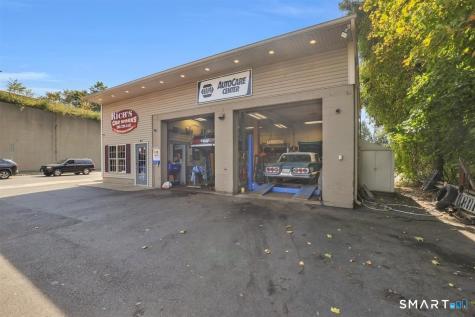 27 South Main Street Naugatuck CT 06770