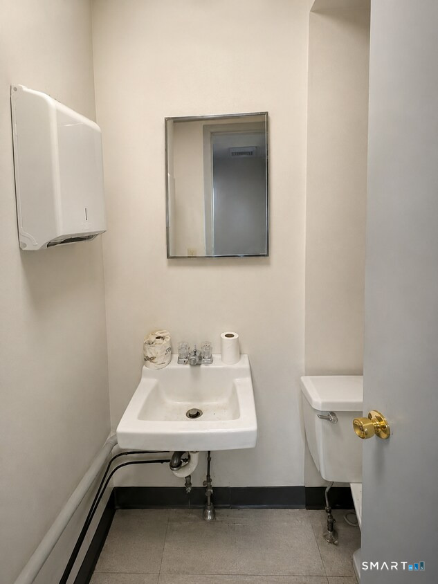 880 Boston Post Road Old Saybrook CT 06475