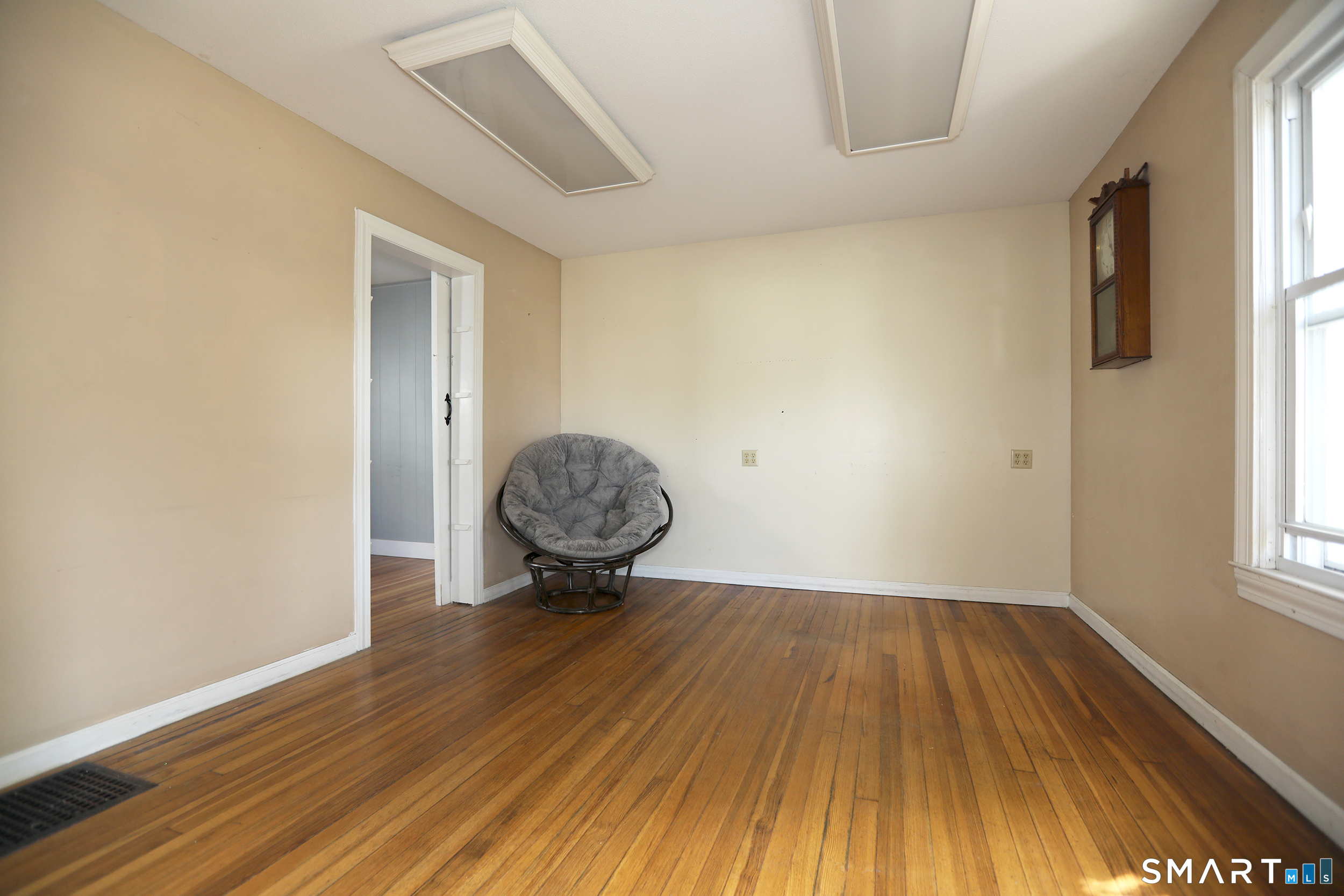38 Main Street Simsbury CT 06081
