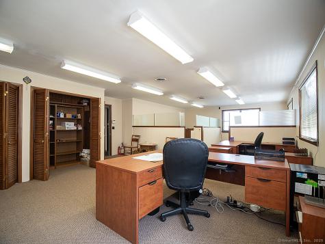 27 Lucy Street Woodbridge CT 06525