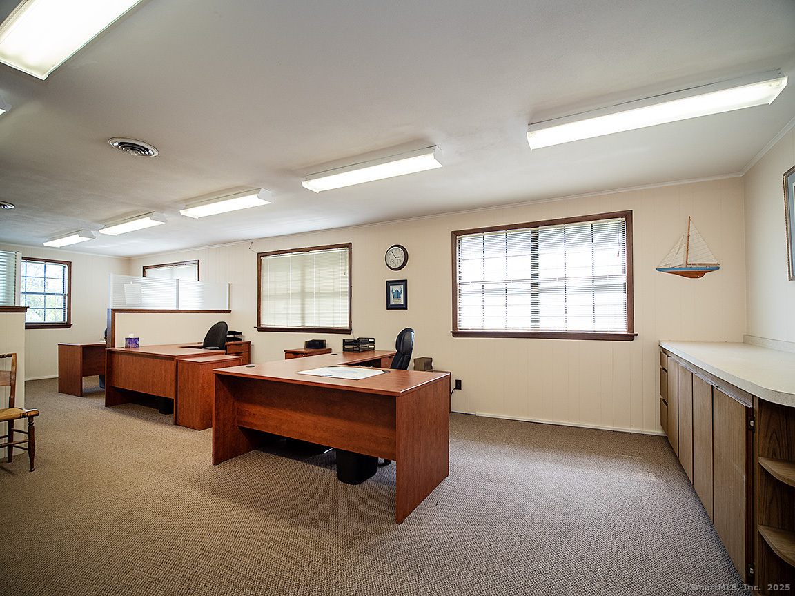 27 Lucy Street Woodbridge CT 06525