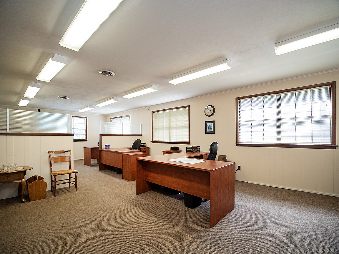 27 Lucy Street Woodbridge CT 06525