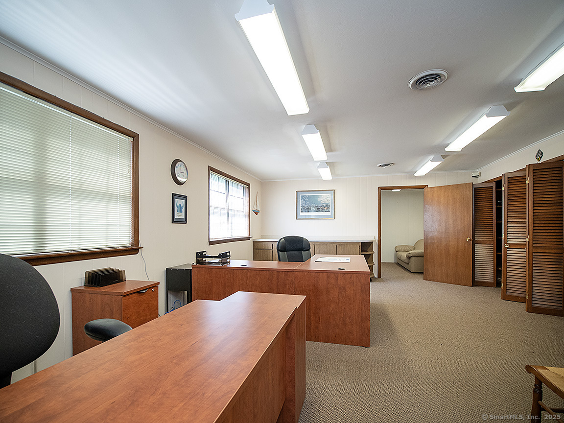 27 Lucy Street Woodbridge CT 06525