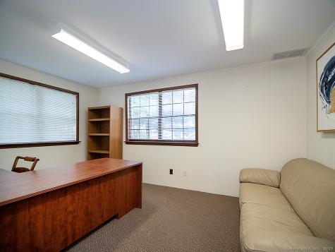 27 Lucy Street Woodbridge CT 06525