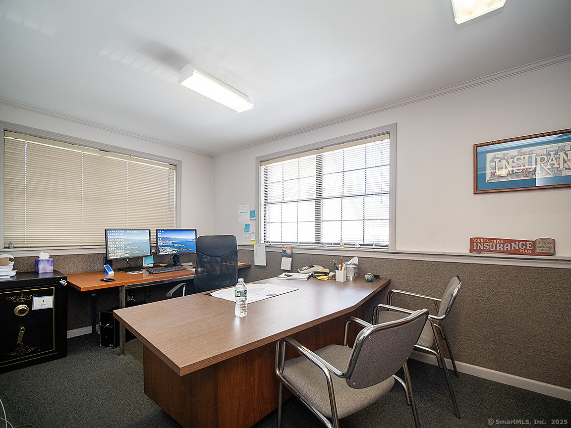 27 Lucy Street Woodbridge CT 06525
