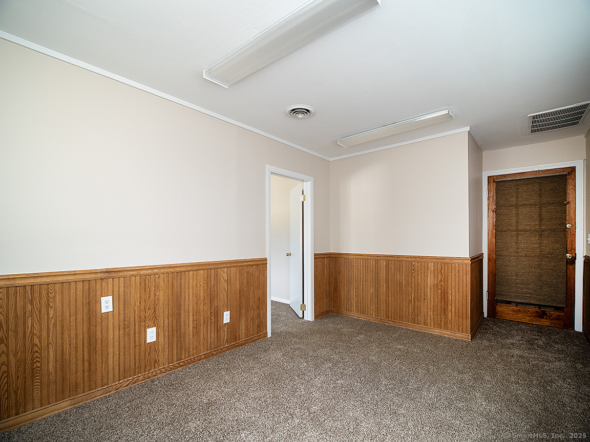 27 Lucy Street Woodbridge CT 06525