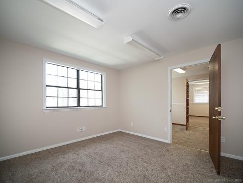 27 Lucy Street Woodbridge CT 06525