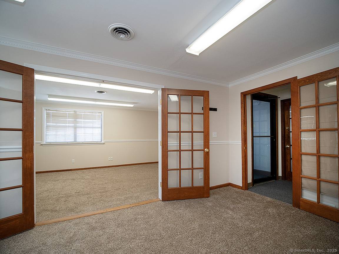 27 Lucy Street Woodbridge CT 06525