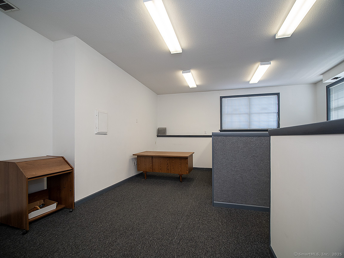 27 Lucy Street Woodbridge CT 06525