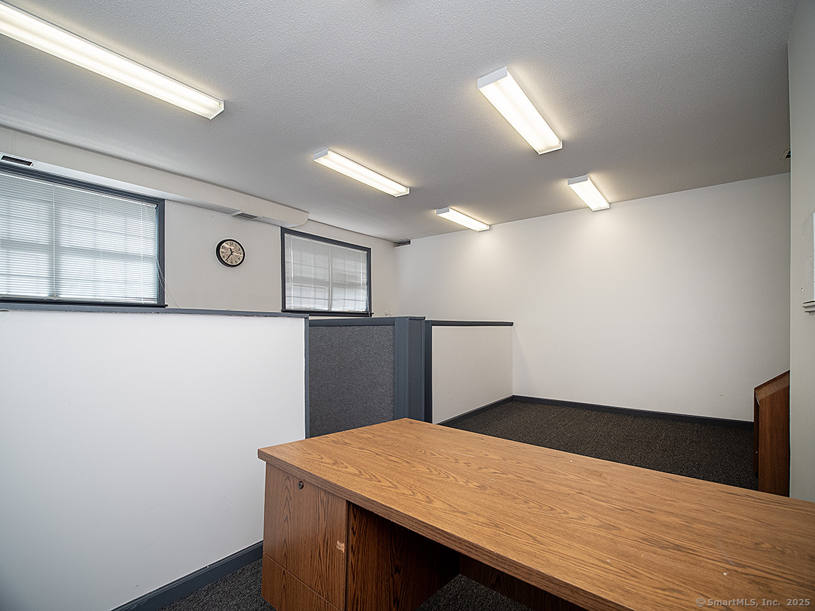 27 Lucy Street Woodbridge CT 06525