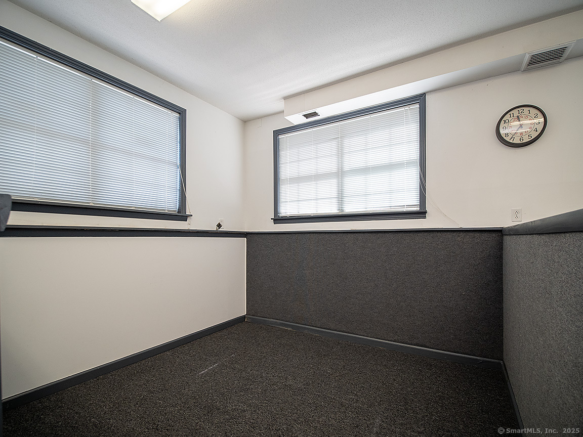 27 Lucy Street Woodbridge CT 06525