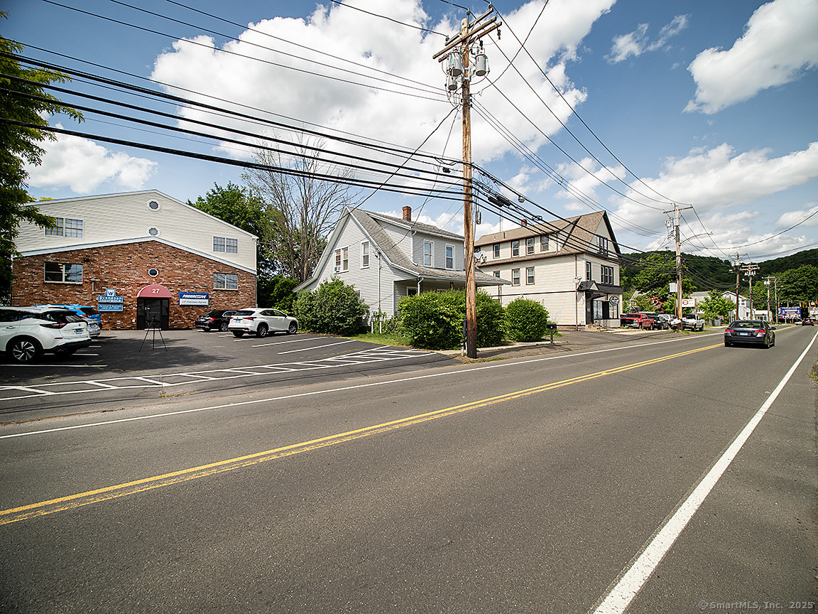 27 Lucy Street Woodbridge CT 06525
