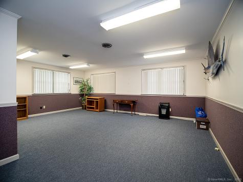 27 Lucy Street Woodbridge CT 06525