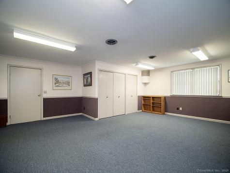 27 Lucy Street Woodbridge CT 06525