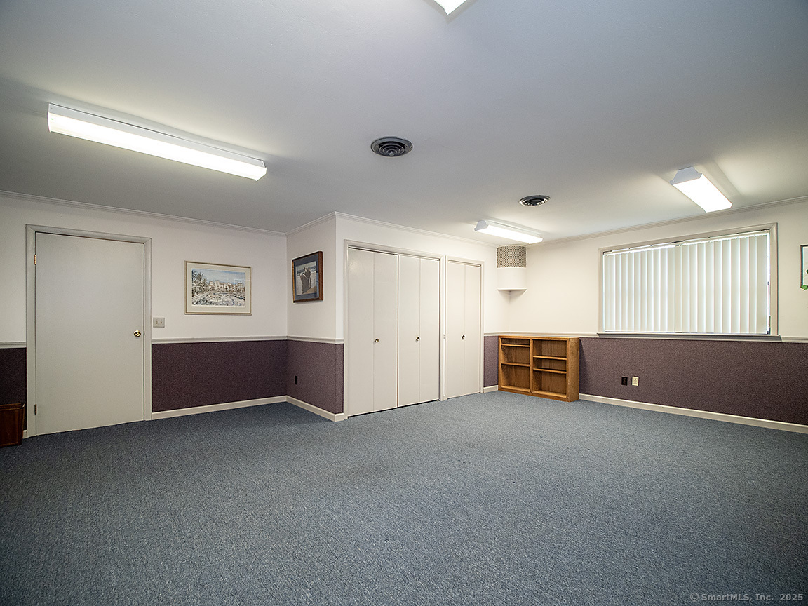 27 Lucy Street Woodbridge CT 06525