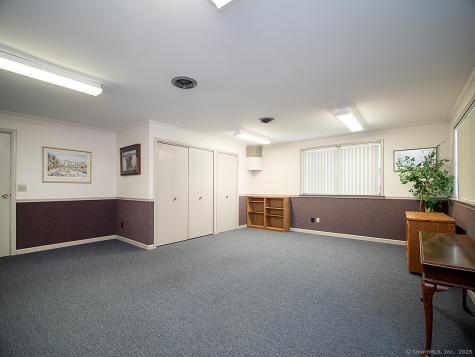 27 Lucy Street Woodbridge CT 06525