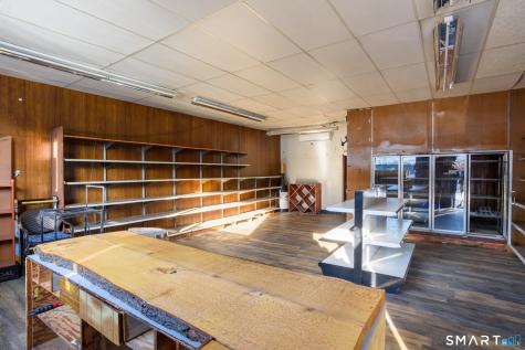 176 Main Street Monroe CT 06468